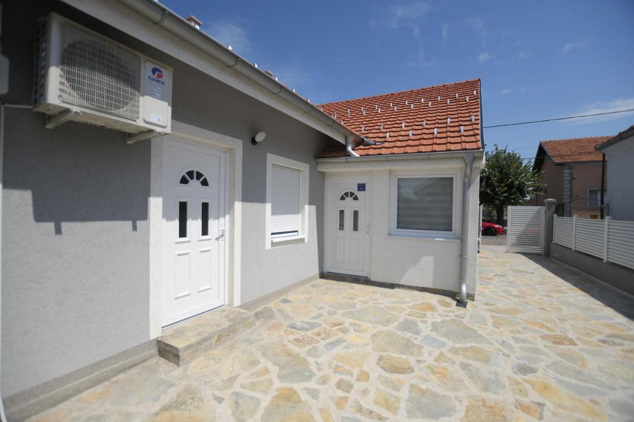 Relax Apartmani Kladovo Exterior photo